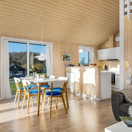 2 Bedroom Gorgeous In Haarby Ferienhaus *