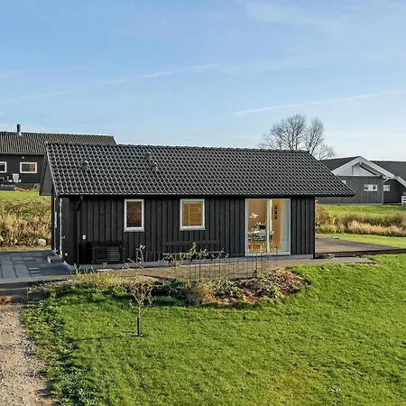 2 Bedroom Gorgeous In Haarby * Brunshuse
