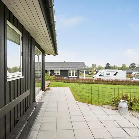 2 Bedroom Gorgeous In Haarby * Brunshuse