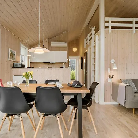 2 Bedroom Gorgeous In Haarby * Brunshuse