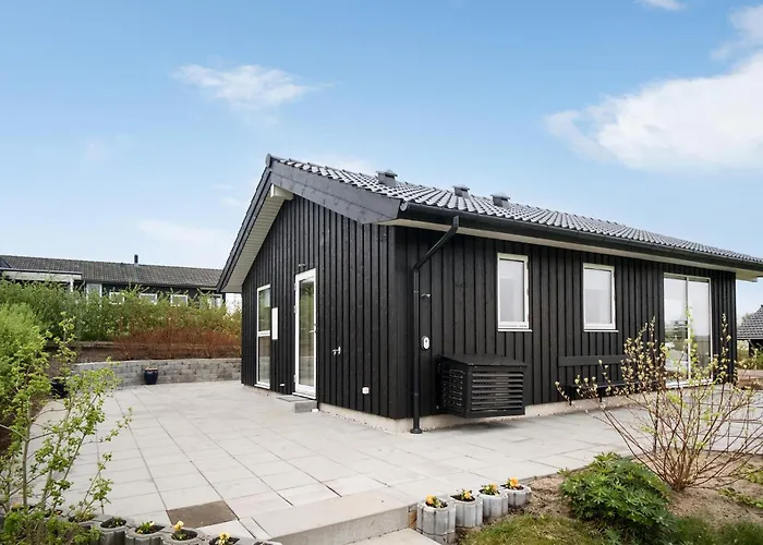 2 Bedroom Gorgeous In Haarby Holiday home