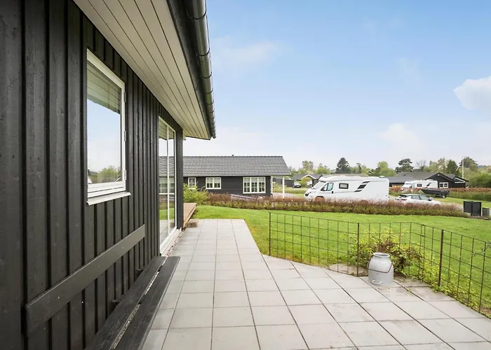 2 Bedroom Gorgeous In Haarby * Brunshuse