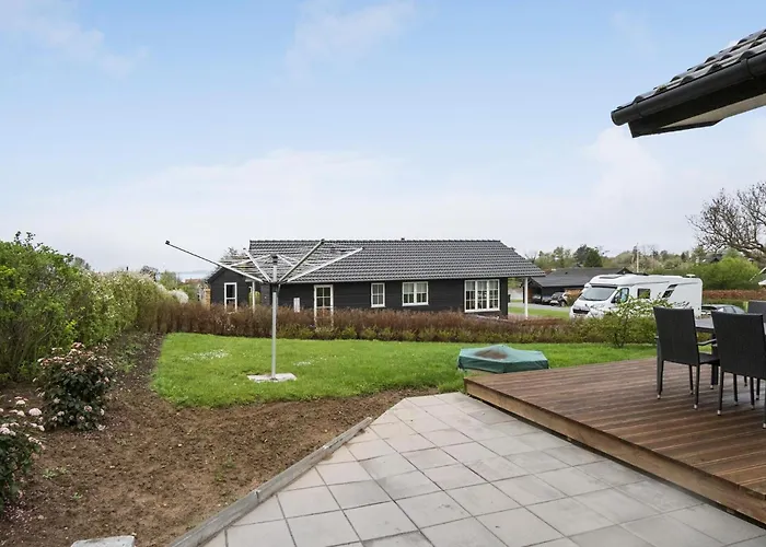 2 Bedroom Gorgeous In Haarby * Brunshuse